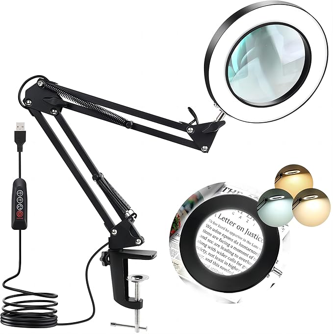Lampe loupe sur lit de massage